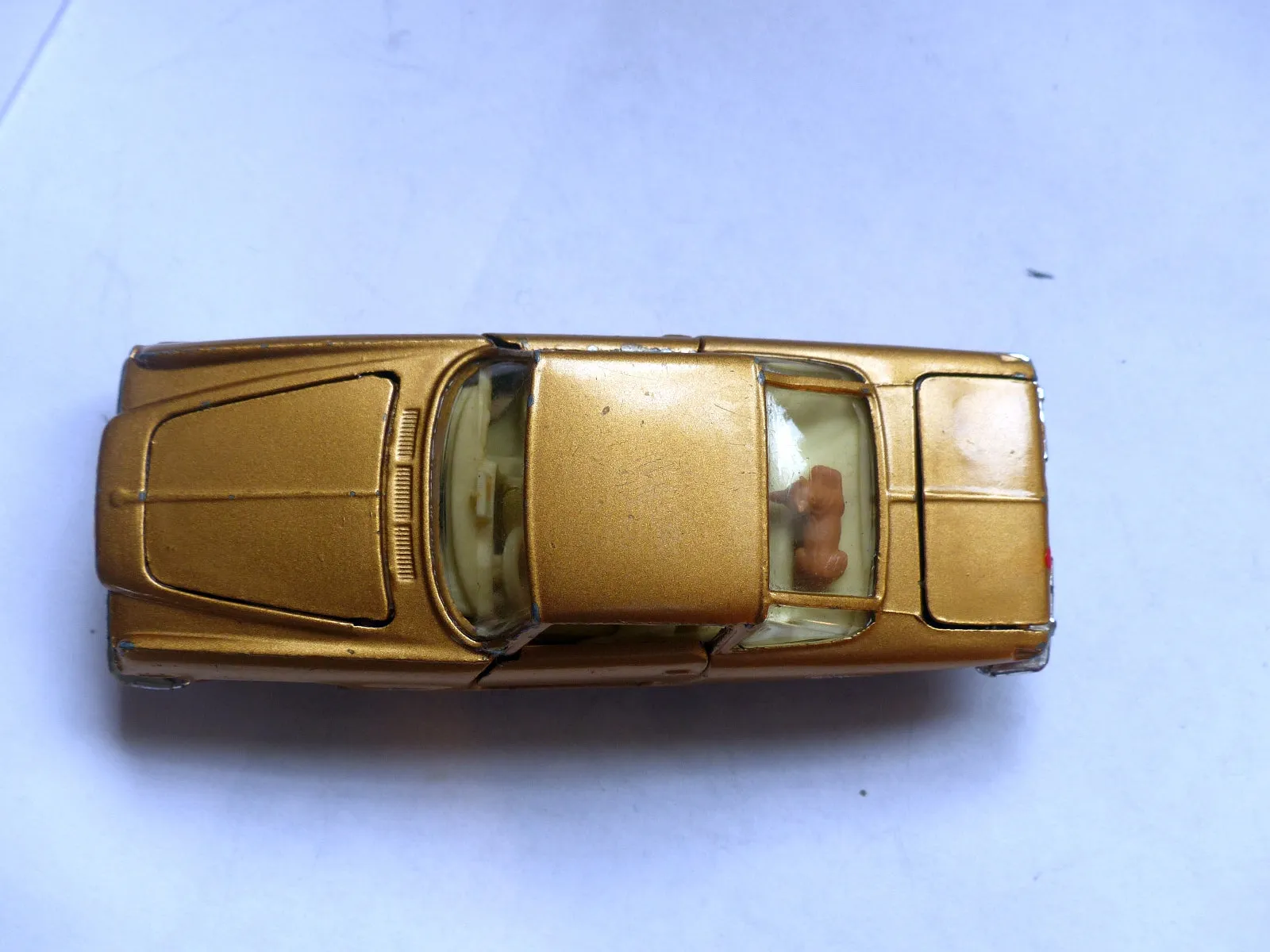 241 Ghia L6.4 in gold