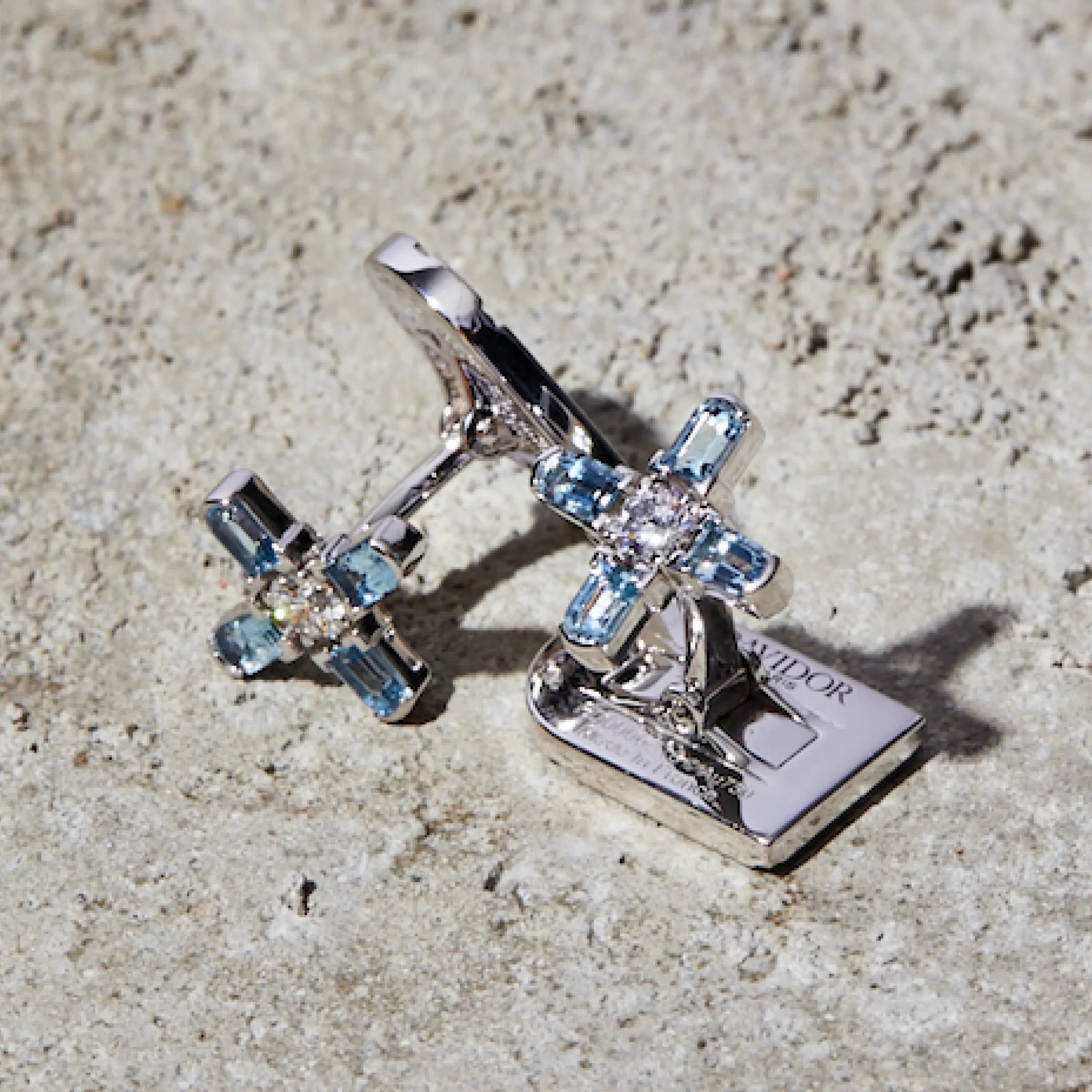 Arch Florale Cufflink, 18k White Gold with DAVIDOR Arch Cut Aquamarines and Brilliant Diamonds