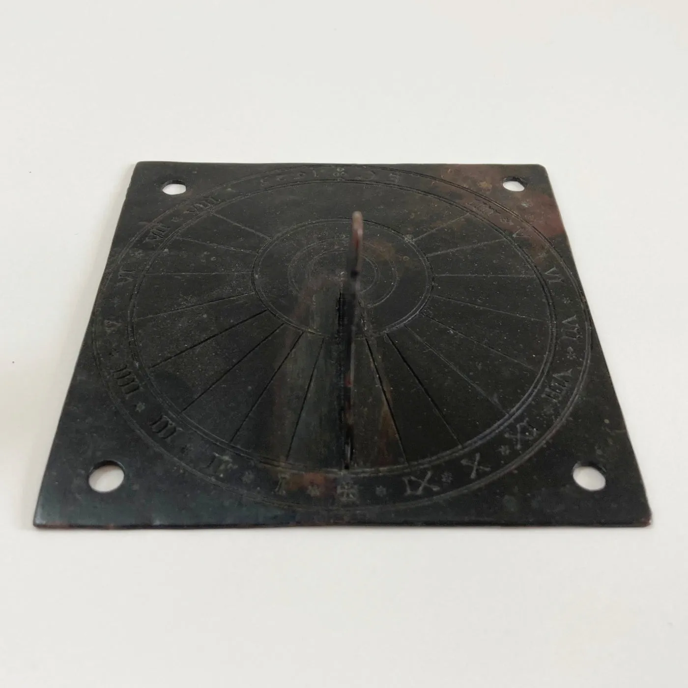 Early Seventeenth Century Charles I Period Horizontal Sun Dial - 1625