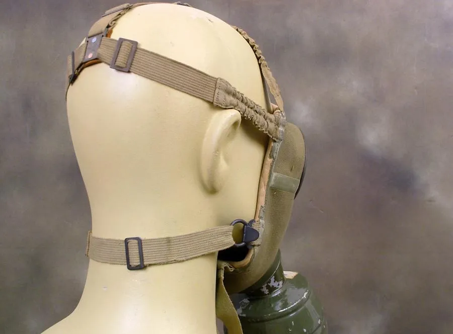 German M.30 Pattern Gas Mask in Carry Can