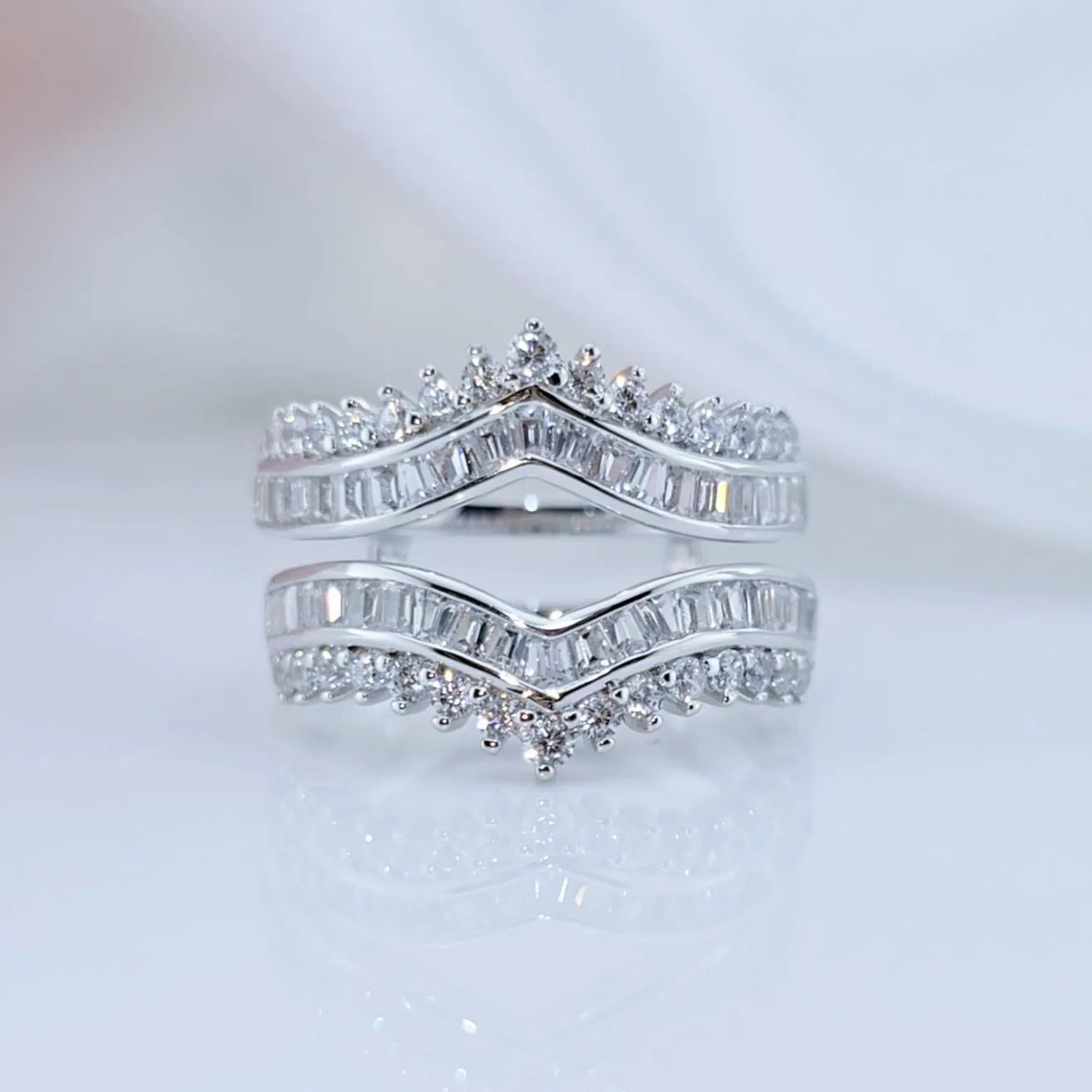 Gorgeous Diamond Women's Wedding Band Enhancer