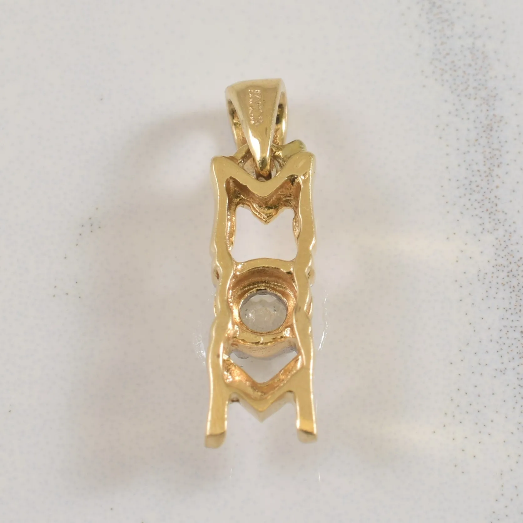 'MOM' Diamond Pendant | 0.09ctw |